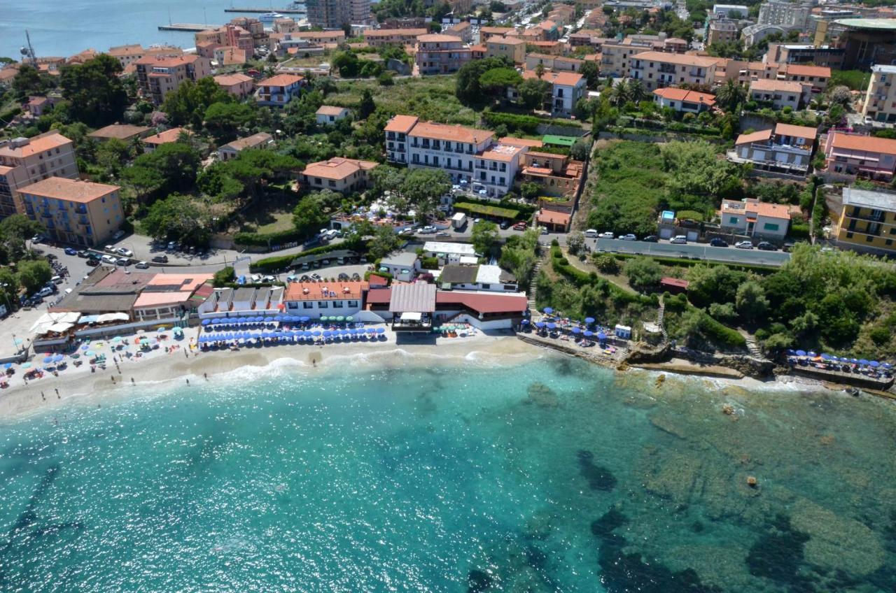 Hotel Villa Ombrosa Portoferraio Εξωτερικό φωτογραφία