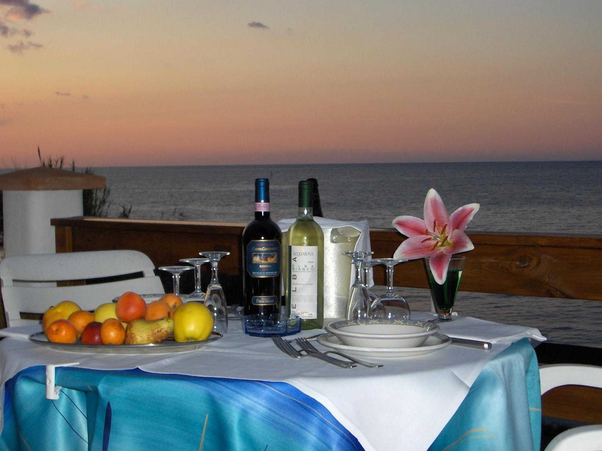 Hotel Villa Ombrosa Portoferraio Εξωτερικό φωτογραφία