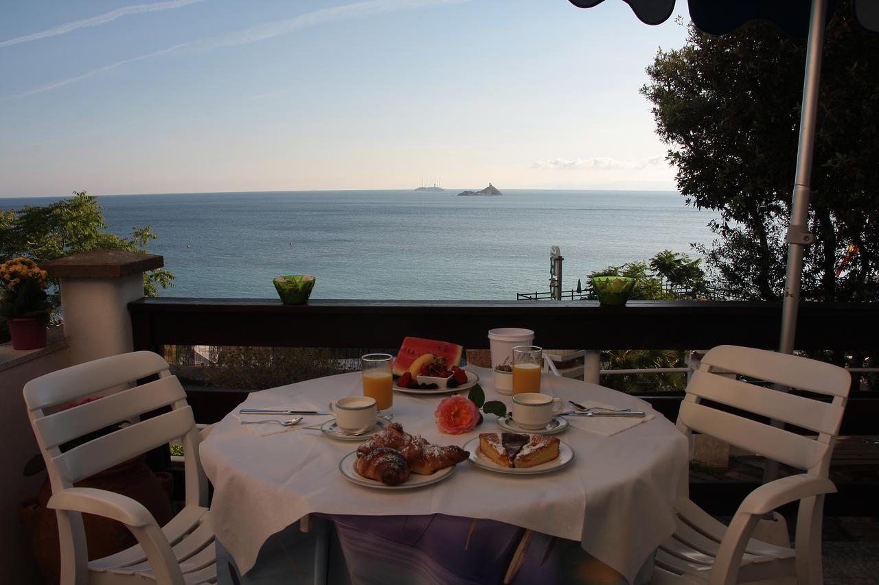 Hotel Villa Ombrosa Portoferraio Δωμάτιο φωτογραφία