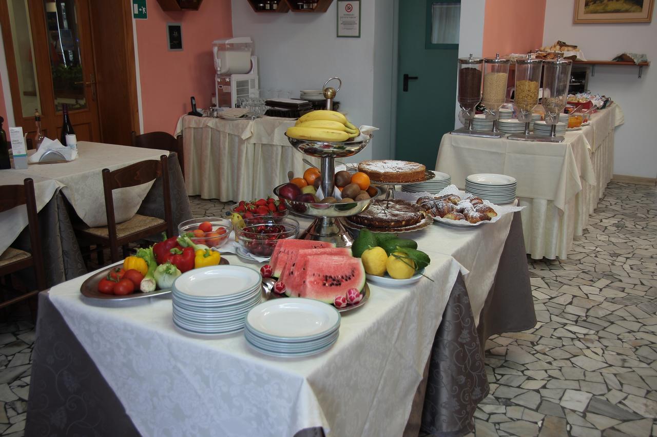 Hotel Villa Ombrosa Portoferraio Δωμάτιο φωτογραφία