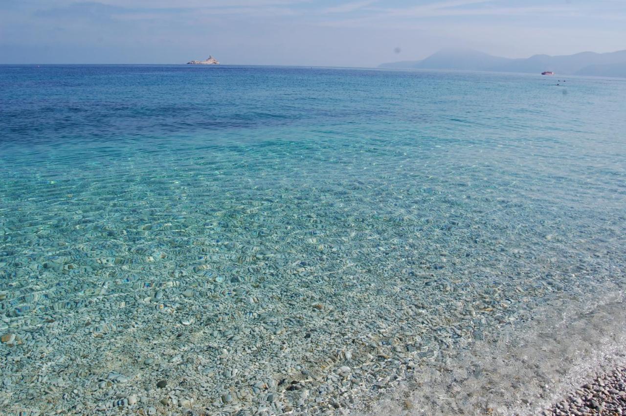 Hotel Villa Ombrosa Portoferraio Εξωτερικό φωτογραφία